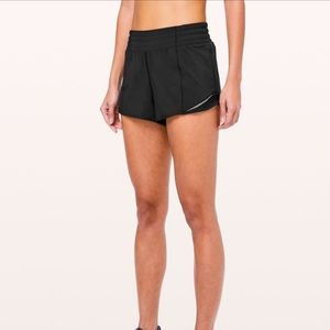 Lululemon Hotty Hot High-Rise Lined Short 2.5”